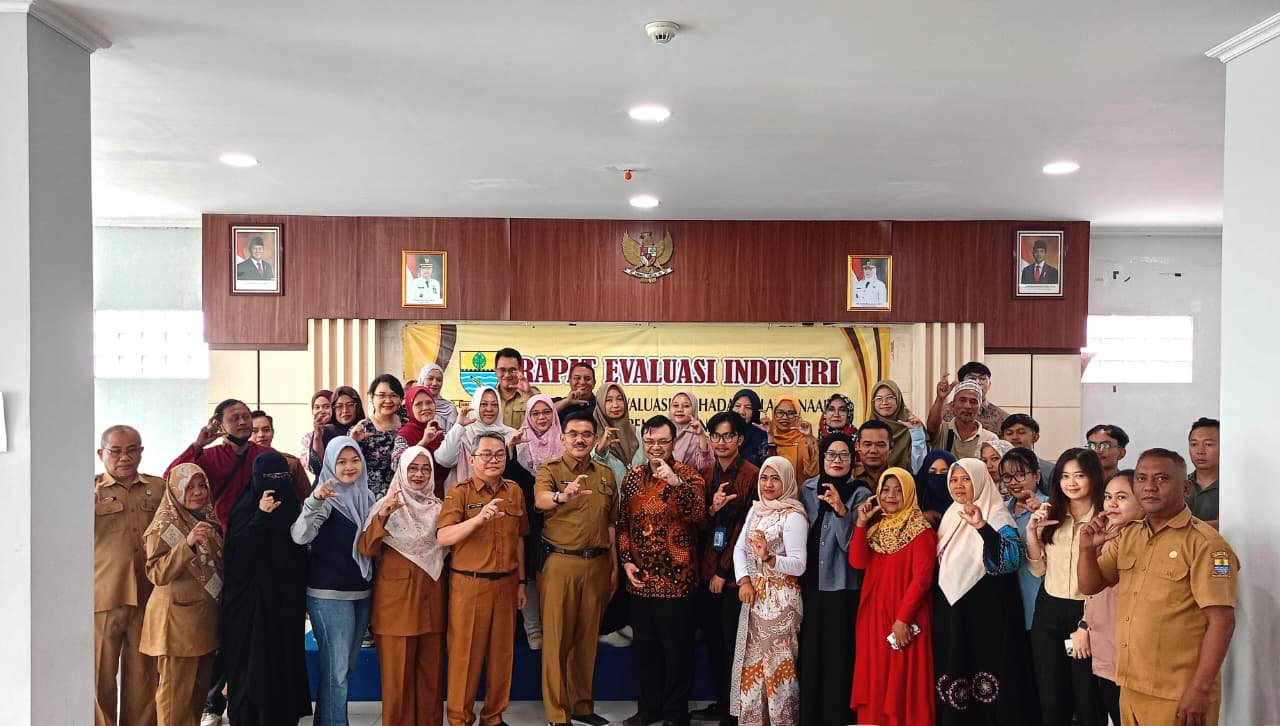 Bidang Perindustrian pada DKUKMPP Kota Cirebon Gelar Rapat Evaluasi Industri Tahun 2025